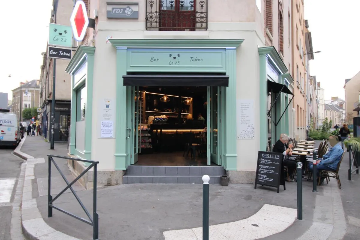 Agencement BAR FACADE BAR LE 23 - RENNES (35)